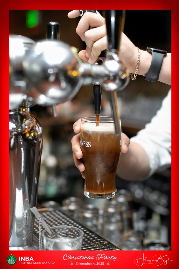 We had a full house for our Annual Christmas party at Johnny Foley's. With a fantastic raffle from our generous sponsors, we got the Christmas season off to an exciting start.